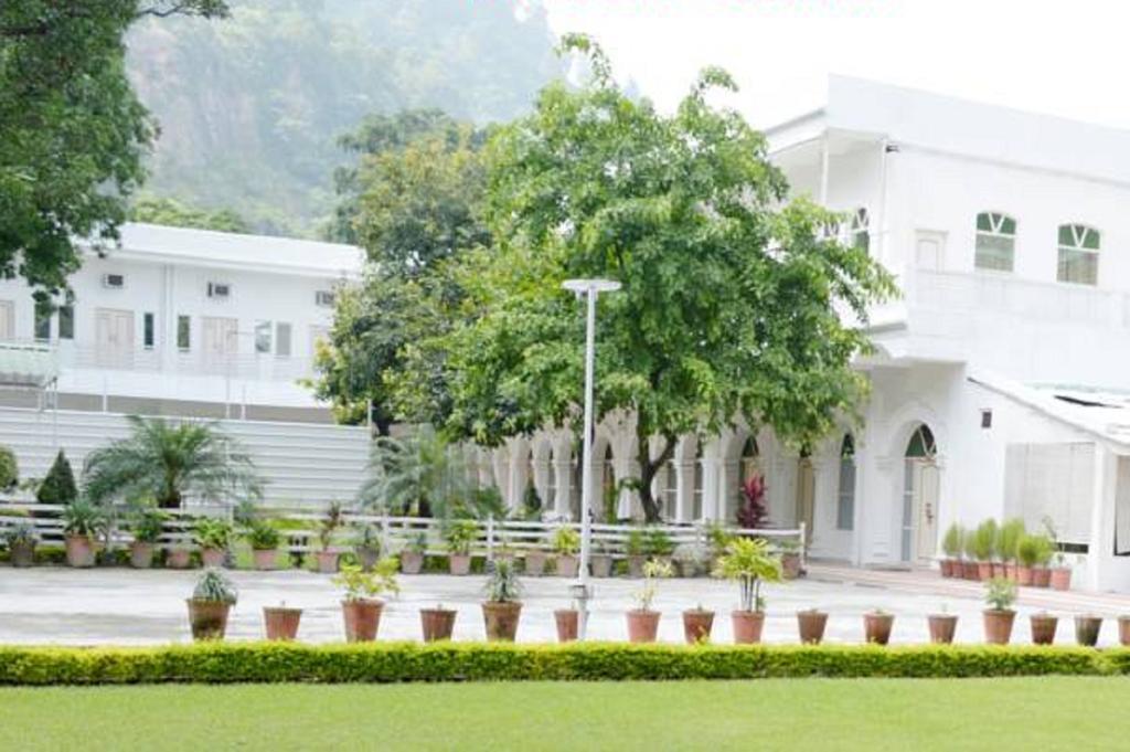 Hotel Bhajgovindam ハリドワール エクステリア 写真