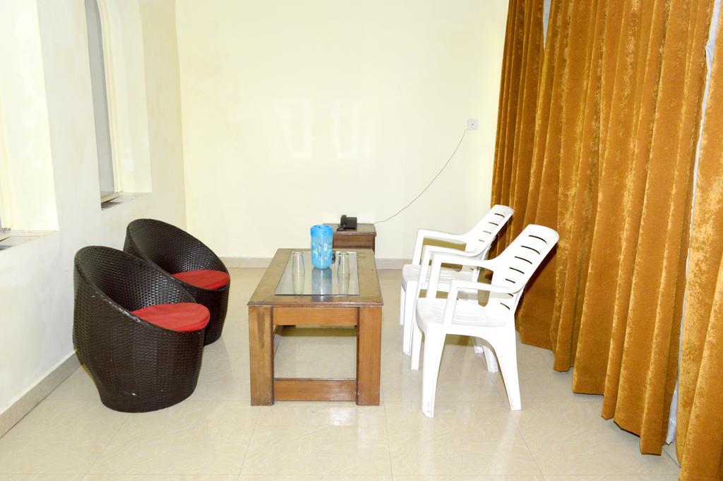 Hotel Bhajgovindam ハリドワール エクステリア 写真