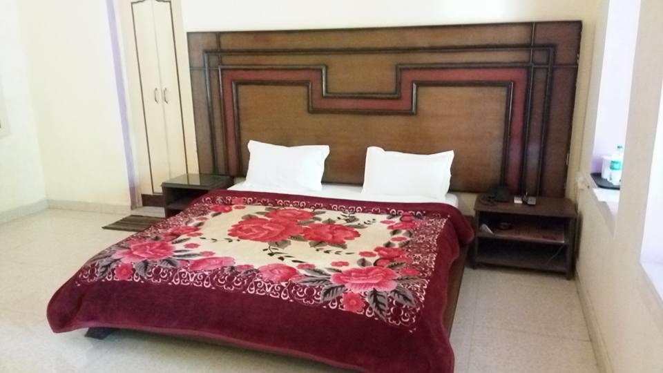 Hotel Bhajgovindam ハリドワール エクステリア 写真