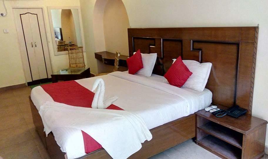 Hotel Bhajgovindam ハリドワール エクステリア 写真