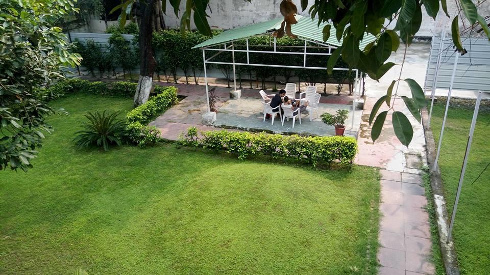 Hotel Bhajgovindam ハリドワール エクステリア 写真