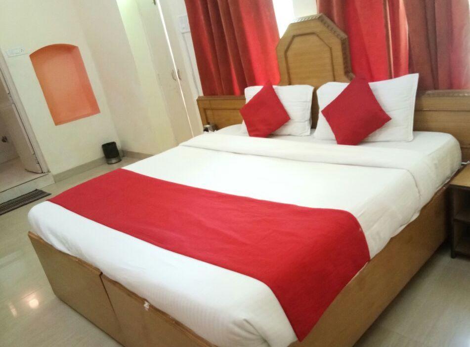 Hotel Bhajgovindam ハリドワール エクステリア 写真